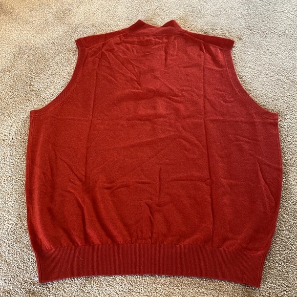 Bullock & Jones 100% Cashmere Half Zip Vest Red Sz XL - Picture 8 of 8